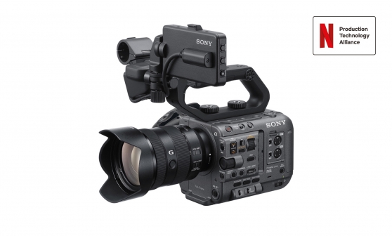ILME-FX6,Cinema Line 全片幅攝像機(jī)，具備高速混合和實(shí)時(shí)眼控對(duì)焦功能、4K (QFHD) 高幀頻 120fps、15+ 級(jí)動(dòng)態(tài)范圍和 S-Cinetone? 色彩學(xué)