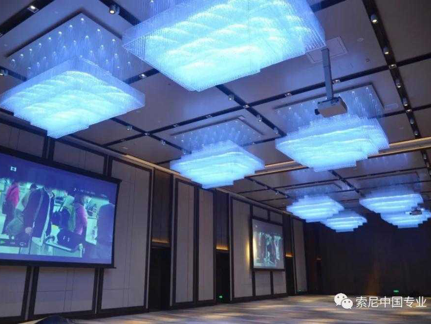 來一次飛躍三峽大壩的旅行——走進“三峽秀”沉浸式展廳