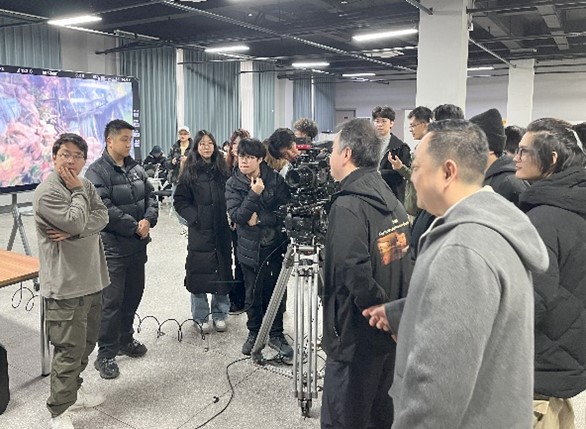 索尼家用投影P9
