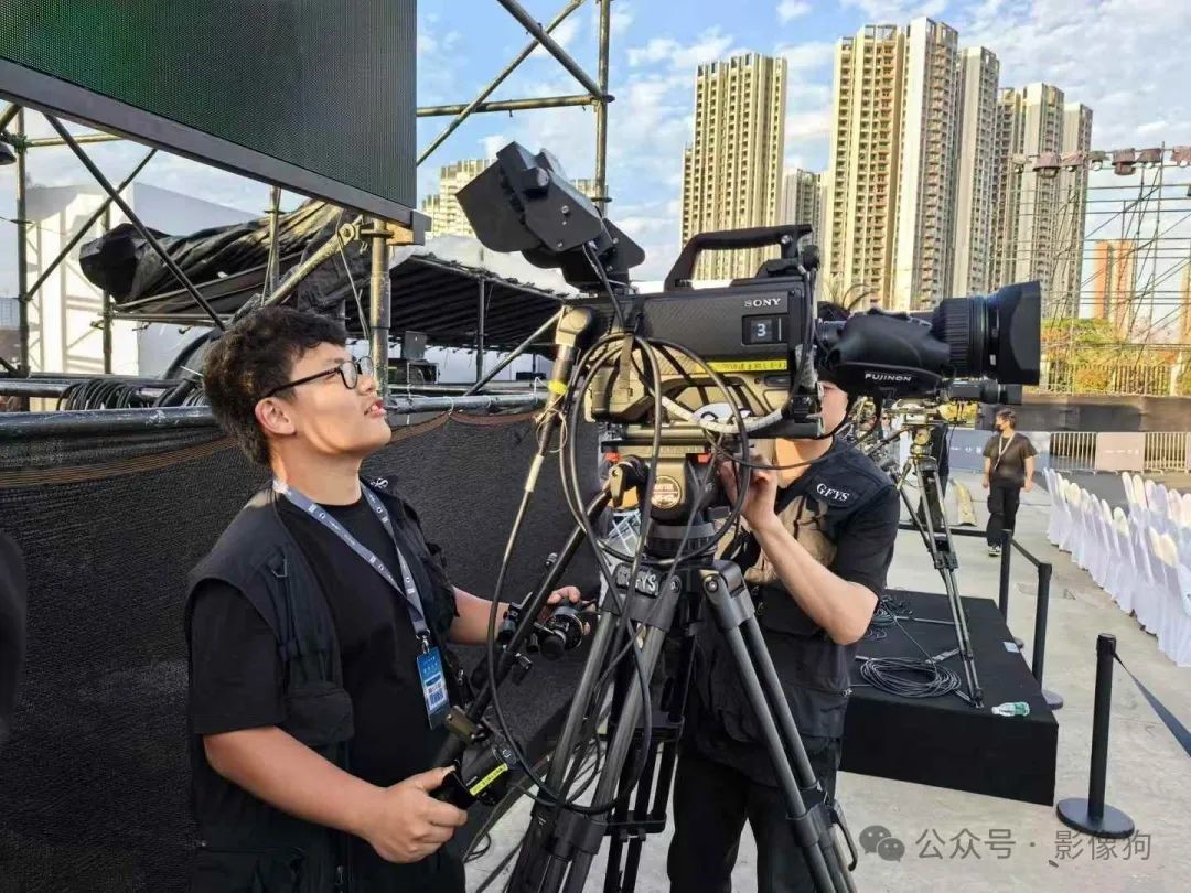索尼家用投影P9